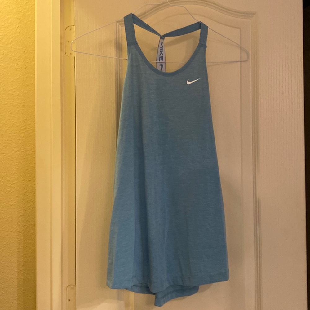 Light turquoise, razor back, women’s Nike tank